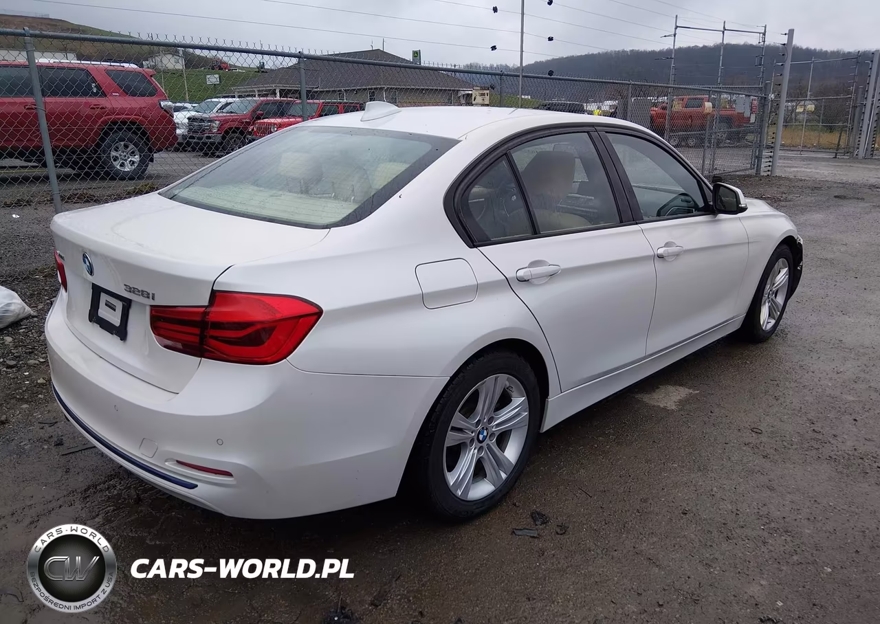 2016 BMW 328I xDrive VIN:WBA8E3G54GNT75424 - 4