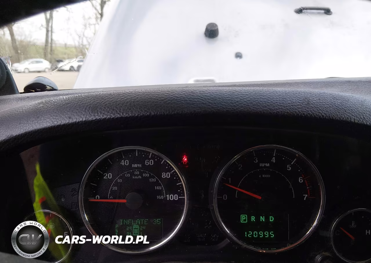 2013 Jeep Wrangler Unlimited Sahara VIN:1C4BJWEG2DL665940 - 7