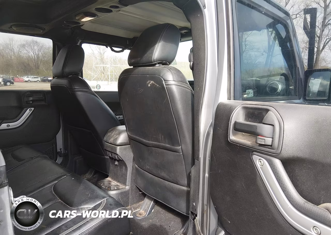 2013 Jeep Wrangler Unlimited Sahara VIN:1C4BJWEG2DL665940 - 8