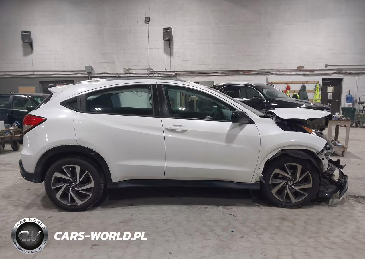 2019 Honda Hr-V Sport VIN:3CZRU6H17KM708008 - 13