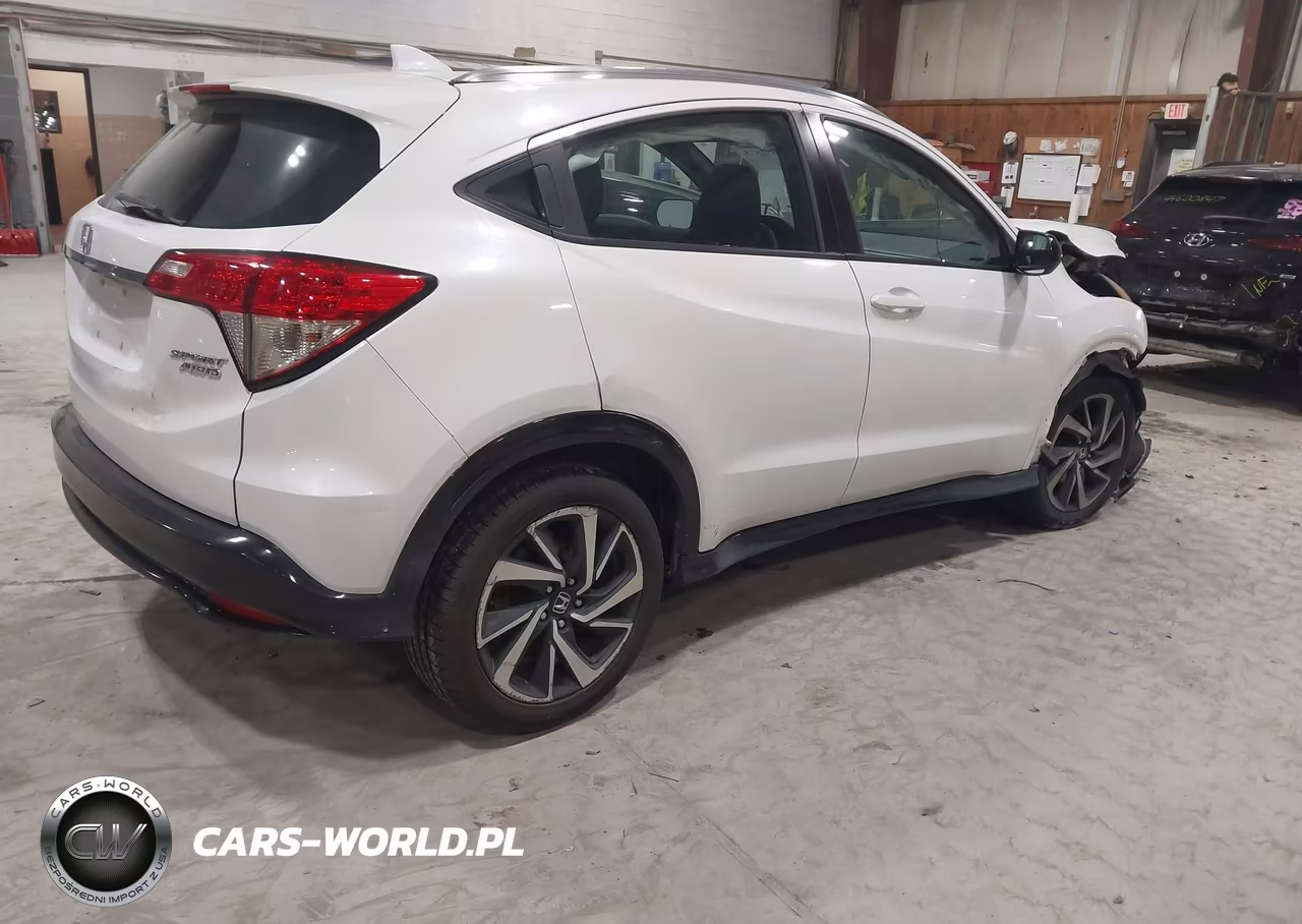 2019 Honda Hr-V Sport VIN:3CZRU6H17KM708008 - 4