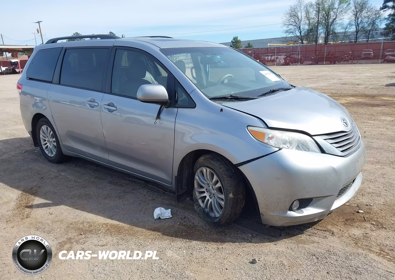 2012 Toyota Sienna Xle V6 8 Passenger
