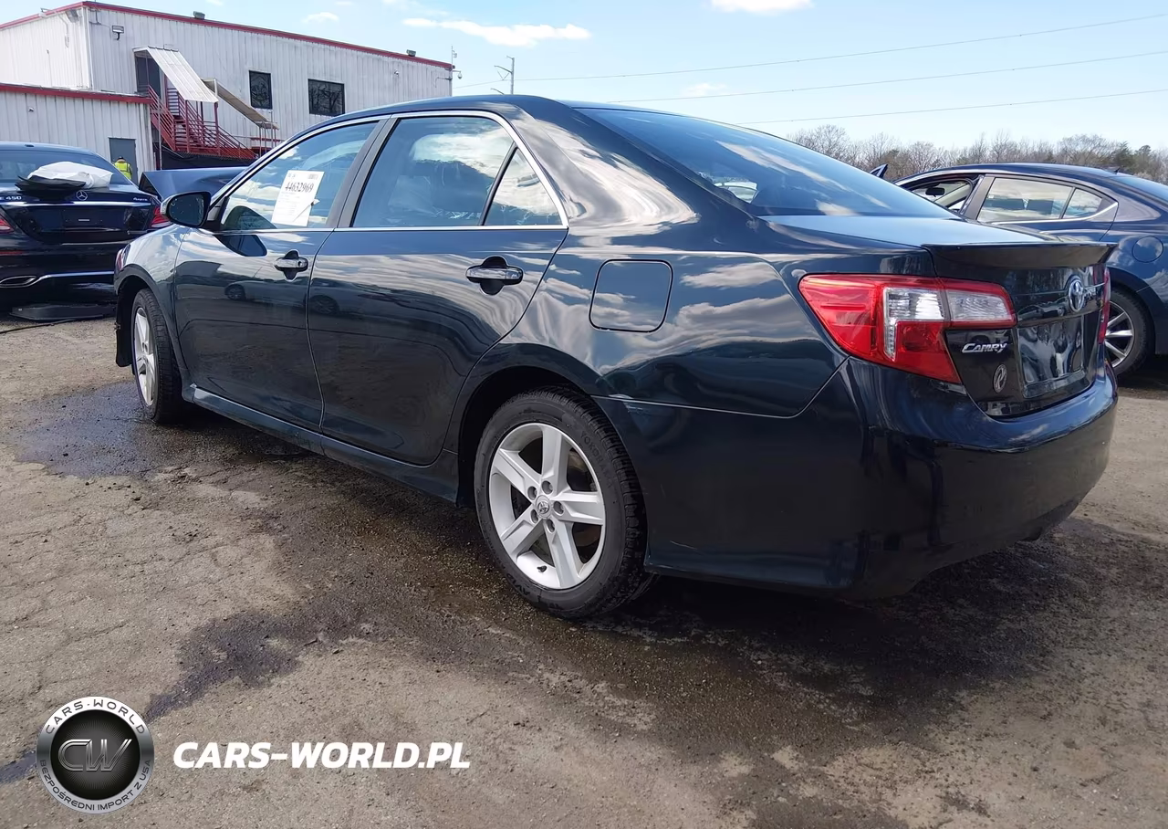 2013 Toyota Camry Se VIN:4T1BF1FK6DU663346 - 3