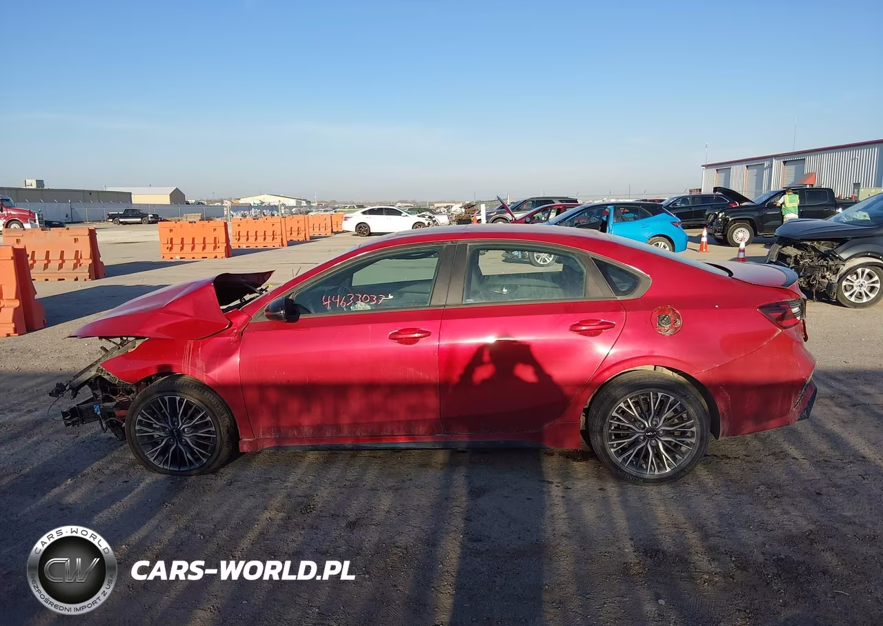 2024 Kia Forte Gt-Line VIN:3KPF54AD6RE777081 - 15