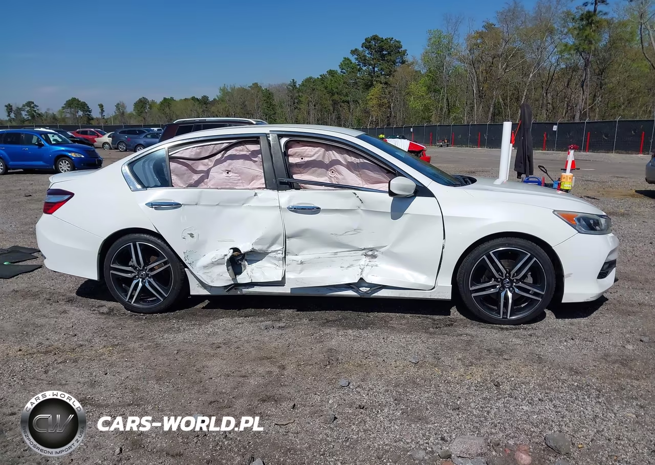 2016 Honda Accord Sport VIN:1HGCR2F51GA195534 - 13