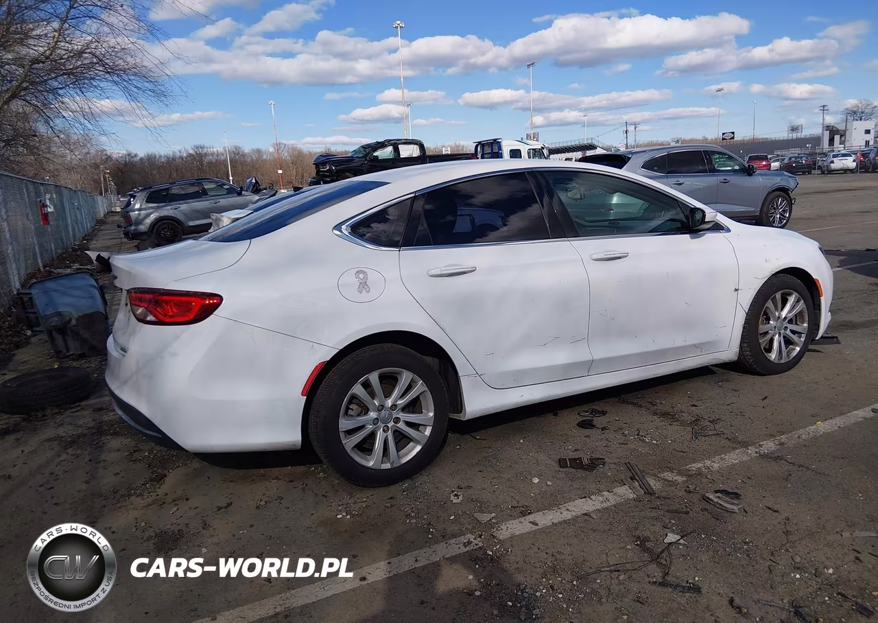 2015 Chrysler 200 Limited VIN:1C3CCCAB7FN700121 - 4