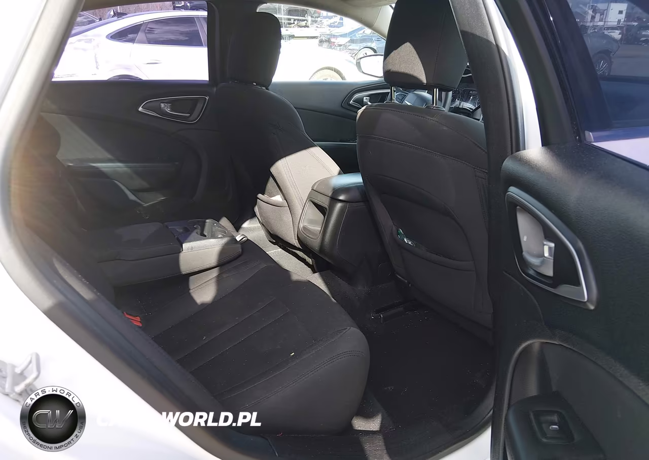 2015 Chrysler 200 Limited VIN:1C3CCCAB7FN700121 - 8