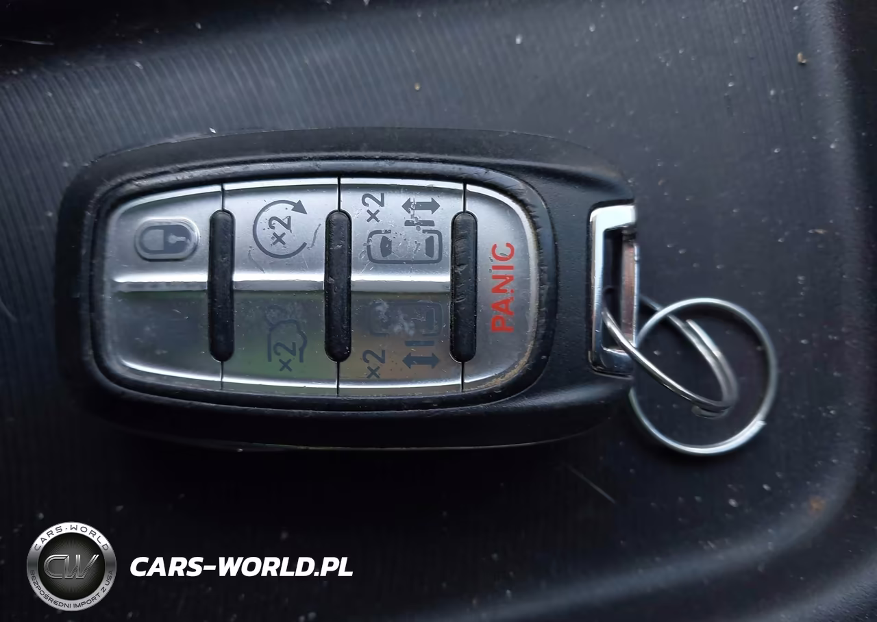 2021 Chrysler Voyager Lxi VIN:2C4RC1DG8MR504559 - 11