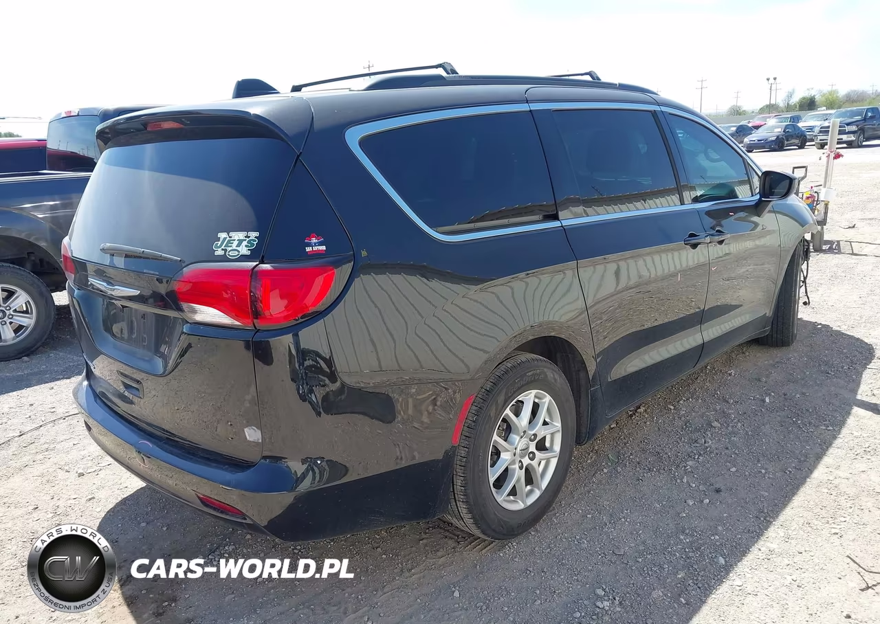2021 Chrysler Voyager Lxi VIN:2C4RC1DG8MR504559 - 4