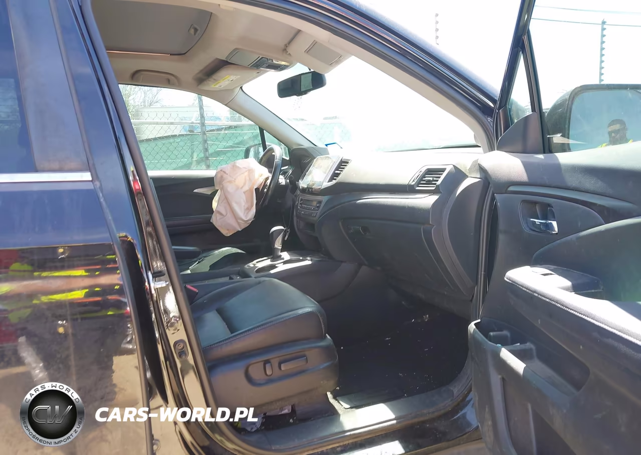 2019 Honda Ridgeline Rtl-T VIN:5FPYK2F68KB005592 - 5
