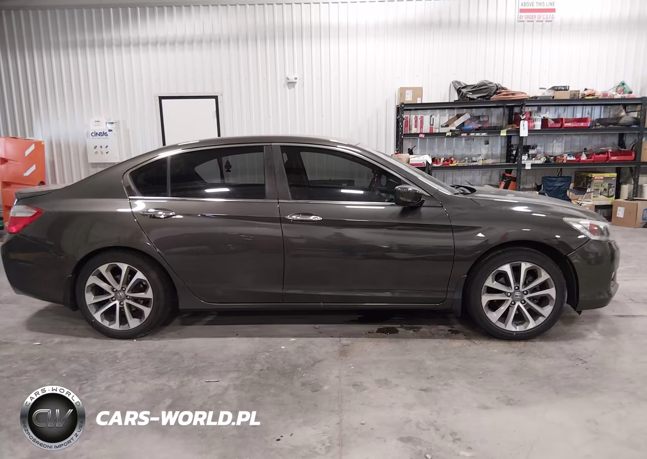 2015 Honda Accord Sport VIN:1HGCR2F52FA091617 - 13