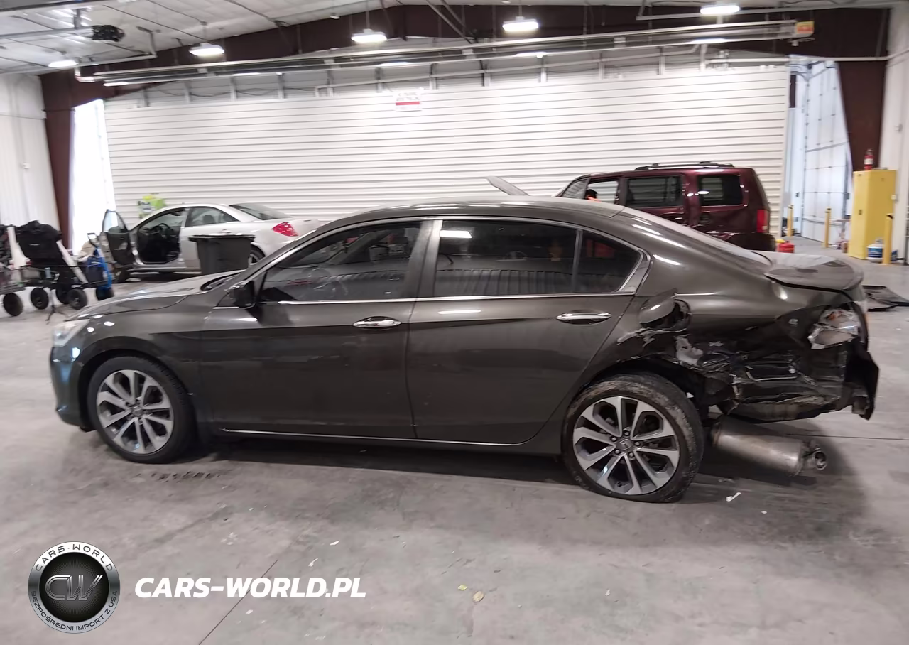 2015 Honda Accord Sport VIN:1HGCR2F52FA091617 - 14