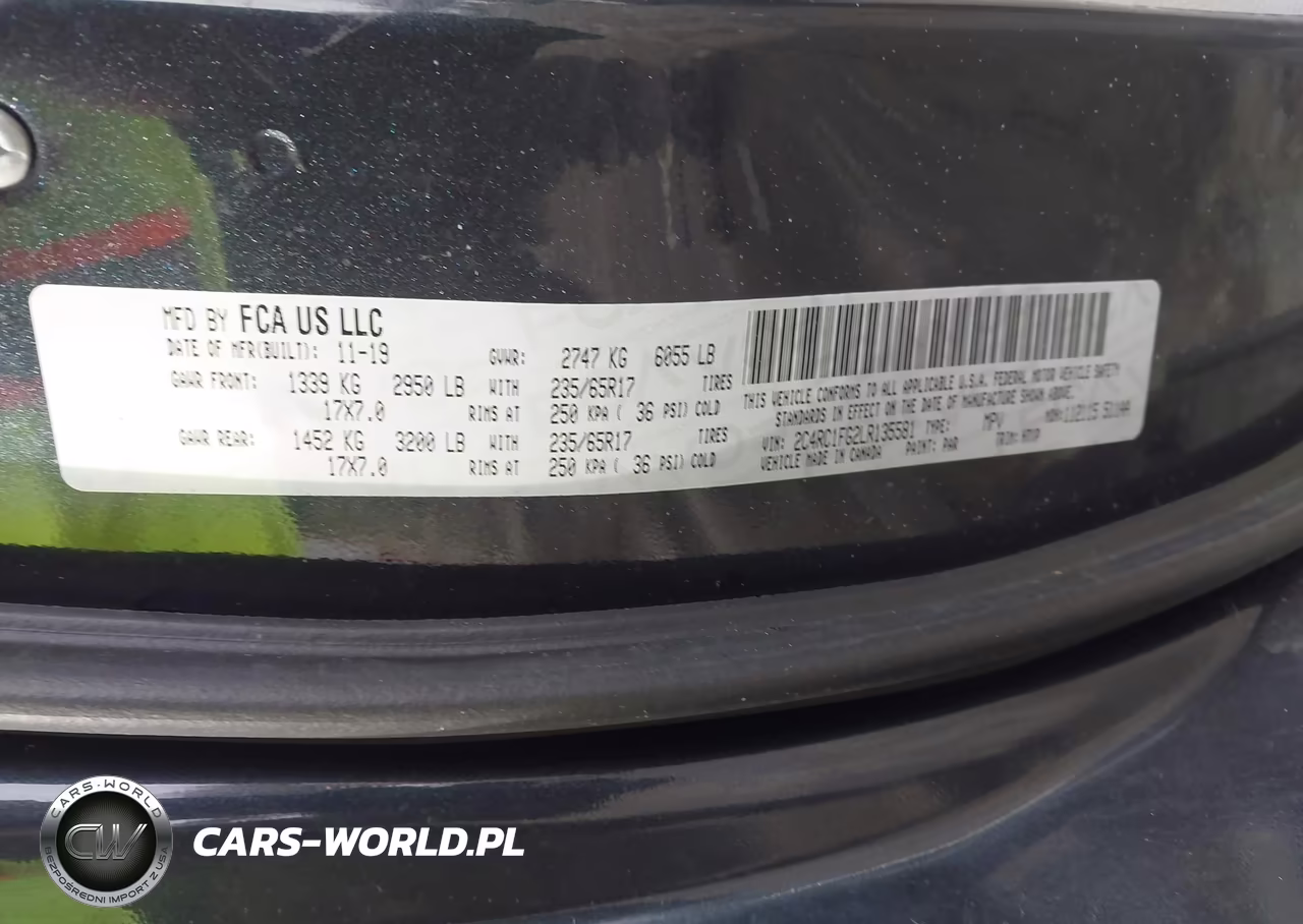 2020 Chrysler Pacifica Touring VIN:2C4RC1FG2LR135581 - 9