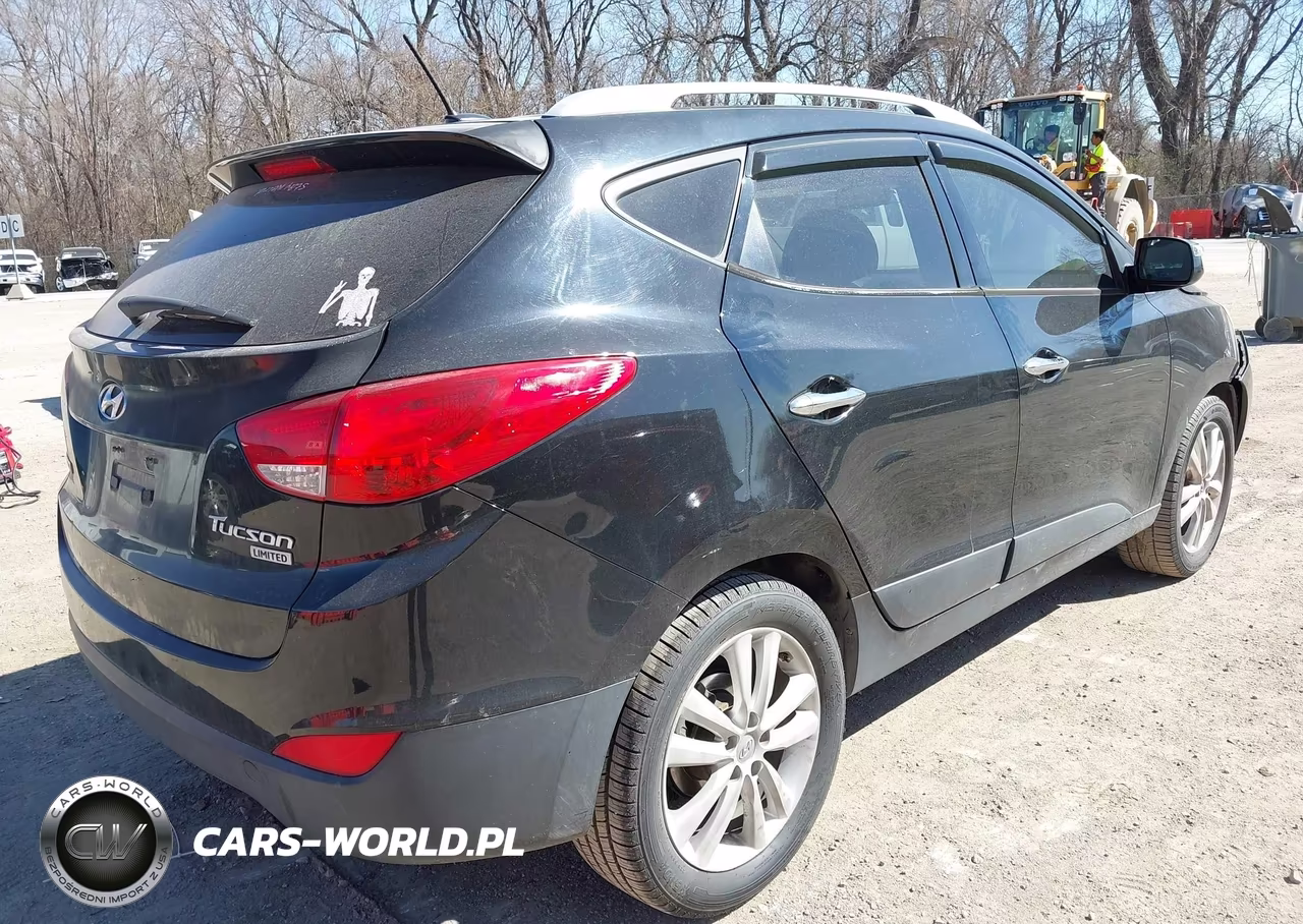 2012 Hyundai Tucson Limited VIN:KM8JU3AC5CU528015 - 4