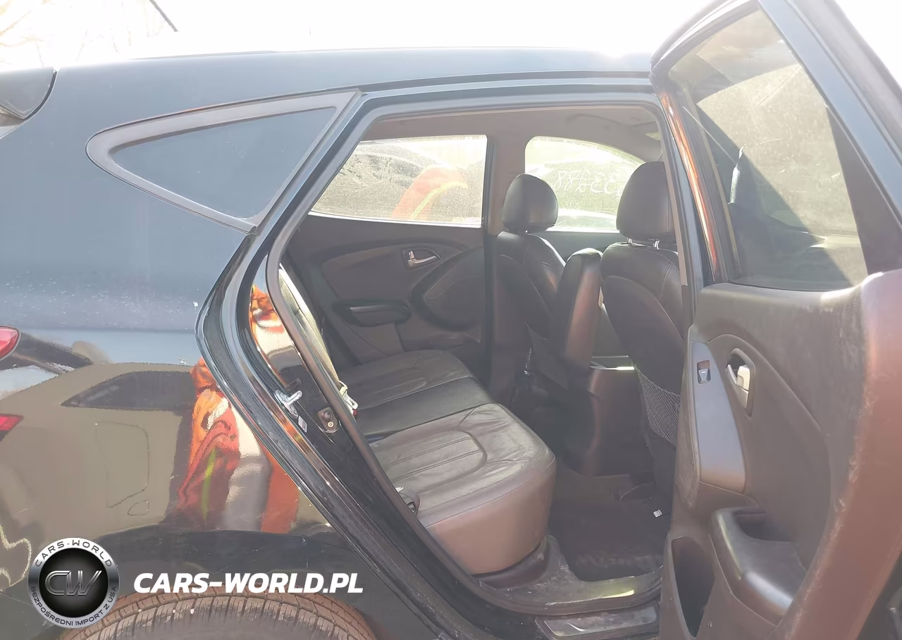 2012 Hyundai Tucson Limited VIN:KM8JU3AC5CU528015 - 8