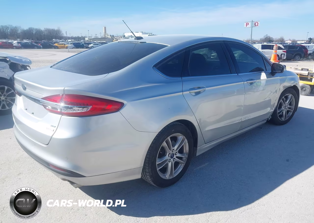 2018 Ford Fusion Se VIN:3FA6P0HD3JR135493 - 4