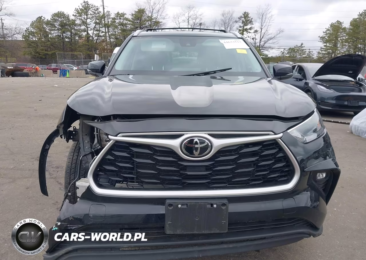 2022 Toyota Highlander Xle VIN:5TDGZRBH5NS224641 - 13