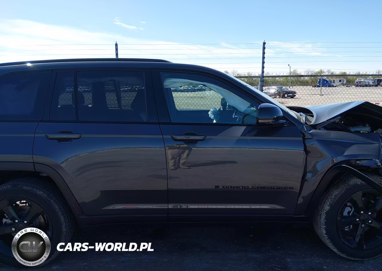 2025 Jeep Grand Cherokee Altitude X 4X2 VIN:1C4RJGAG0SC294185 - 14