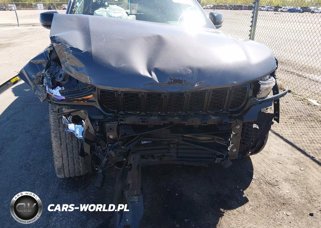 2025 Jeep Grand Cherokee Altitude X 4X2 VIN:1C4RJGAG0SC294185 - 6