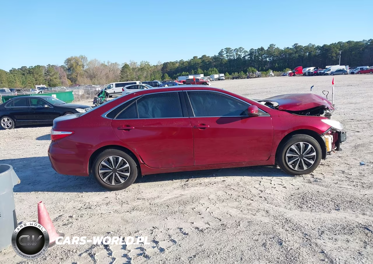 2017 Toyota Camry Le VIN:4T1BF1FK7HU745513 - 13