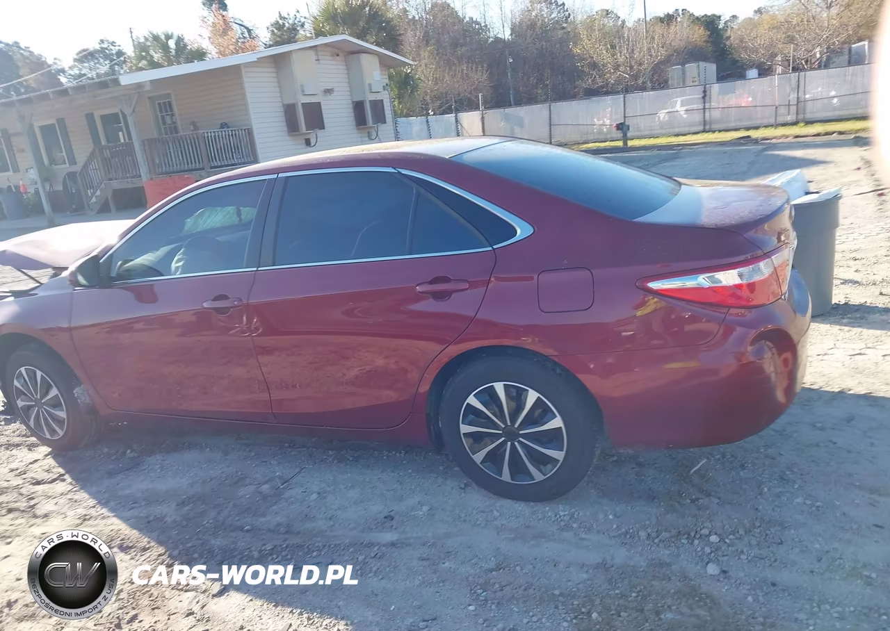 2017 Toyota Camry Le VIN:4T1BF1FK7HU745513 - 14