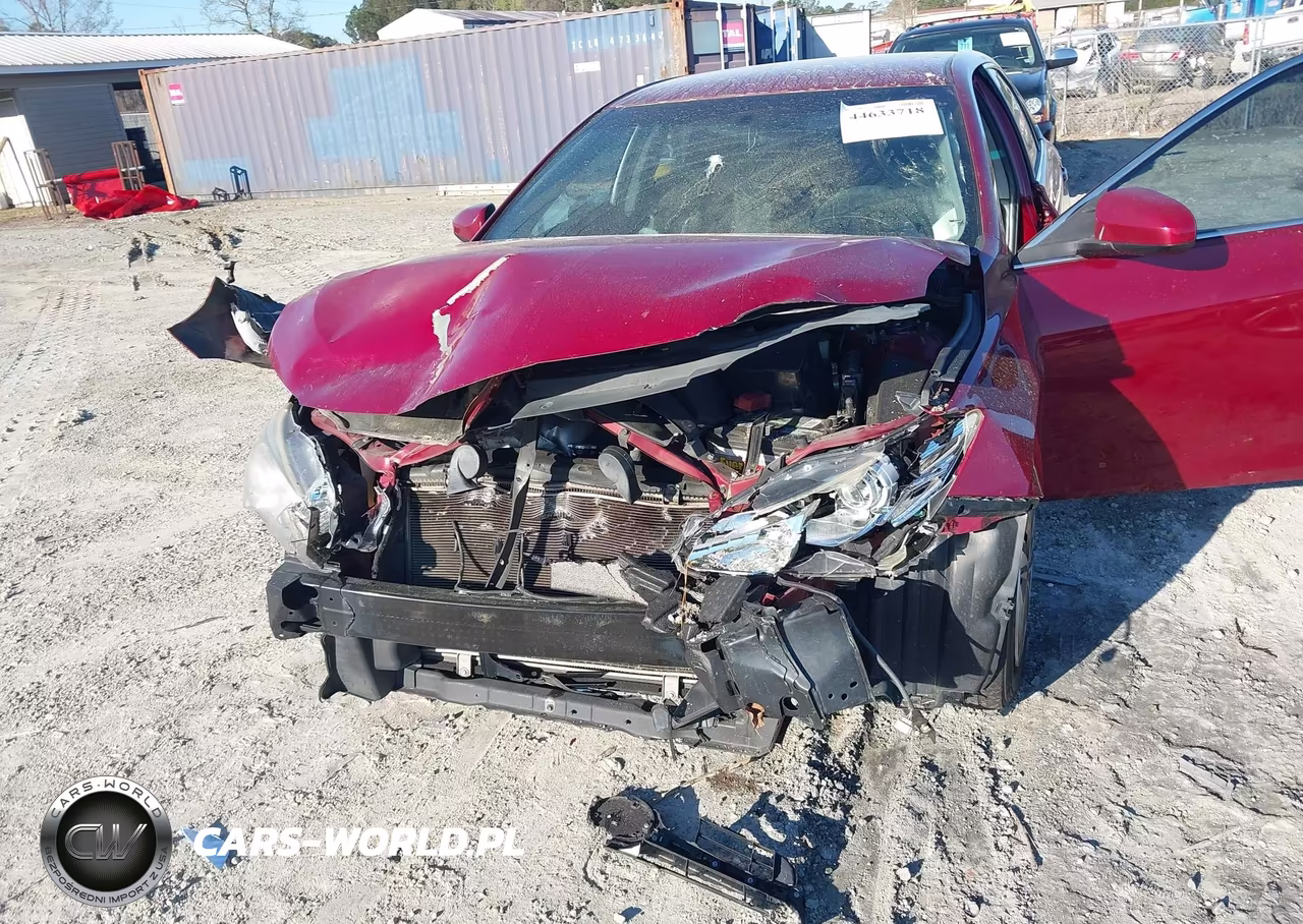 2017 Toyota Camry Le VIN:4T1BF1FK7HU745513 - 6