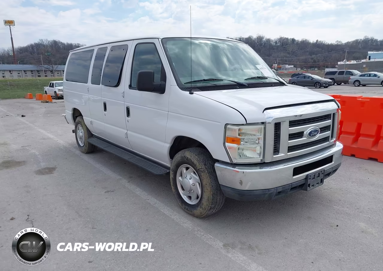2011 Ford E-350 Super Duty Xlt