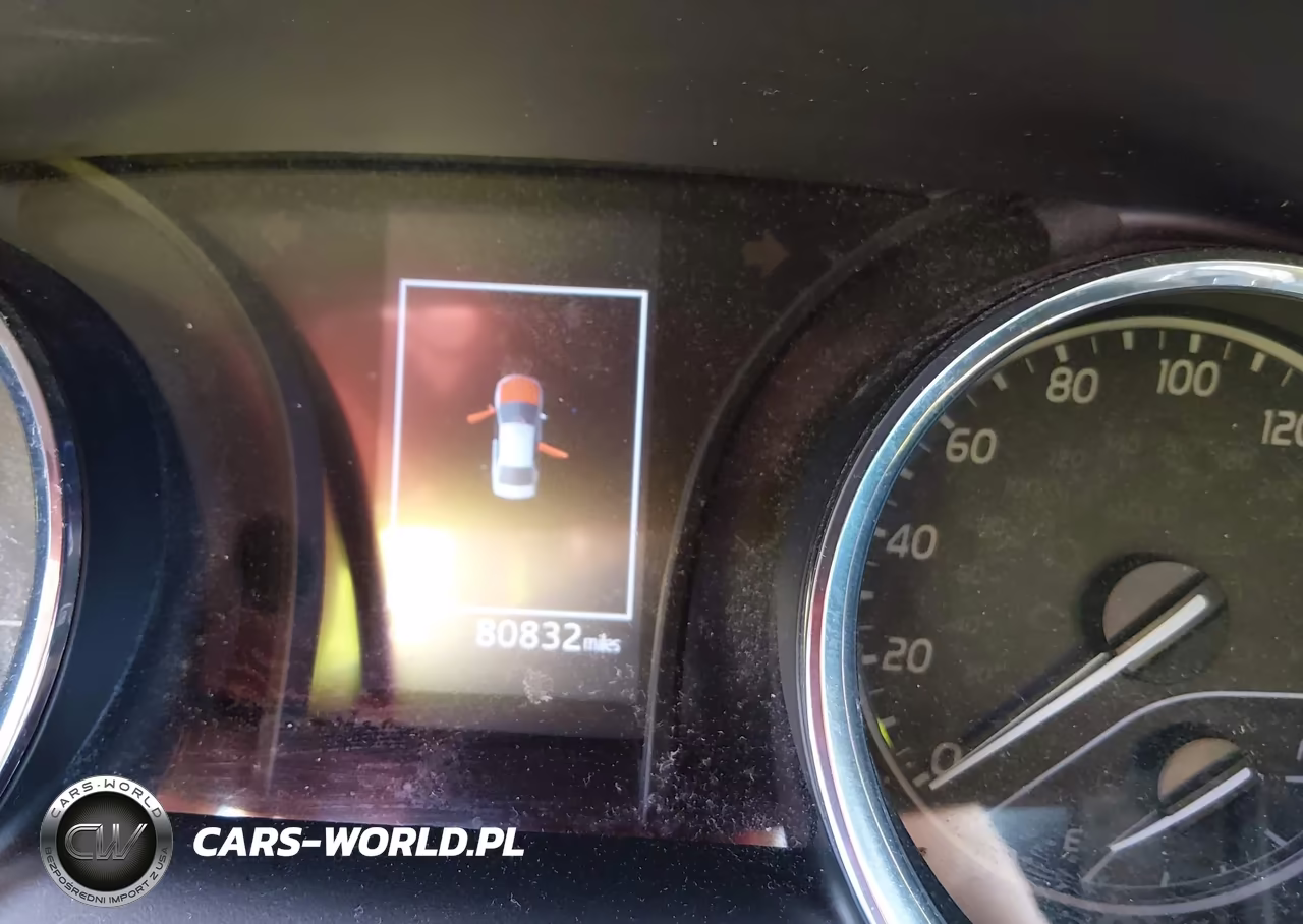 2019 Toyota Camry Le VIN:4T1B11HK8KU241202 - 14