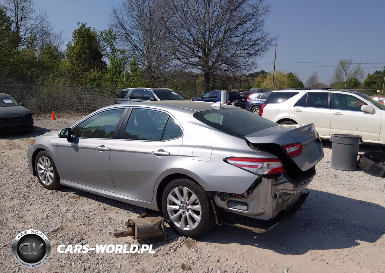 2019 Toyota Camry Le VIN:4T1B11HK8KU241202 - 3