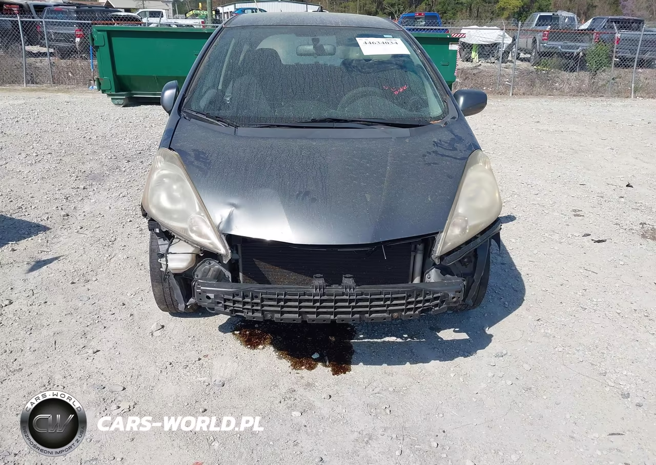 2011 Honda Fit Sport VIN:JHMGE8G56BC007812 - 6