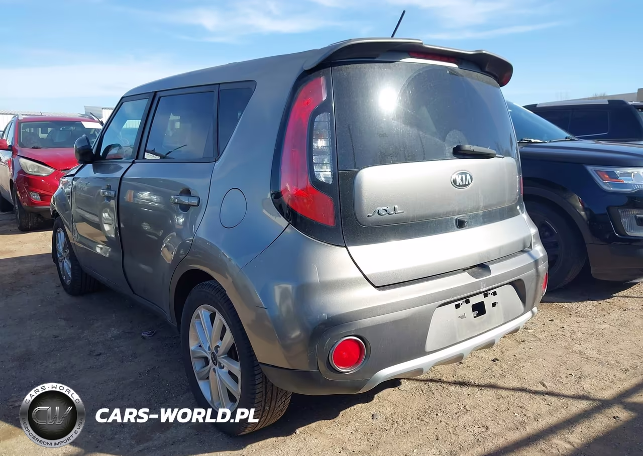 2018 Kia Soul + VIN:KNDJP3A58J7536781 - 3