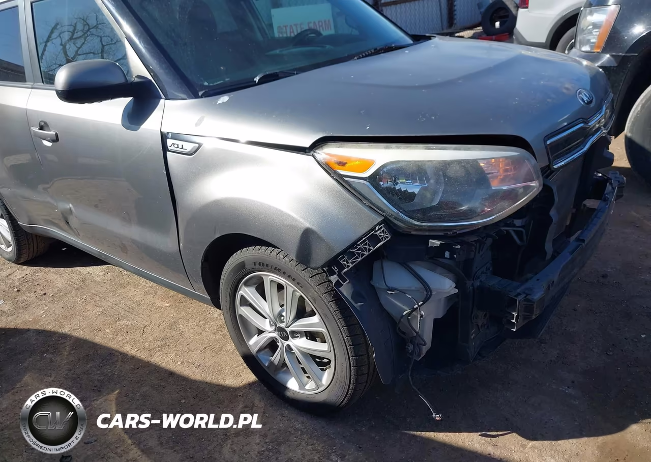 2018 Kia Soul + VIN:KNDJP3A58J7536781 - 6