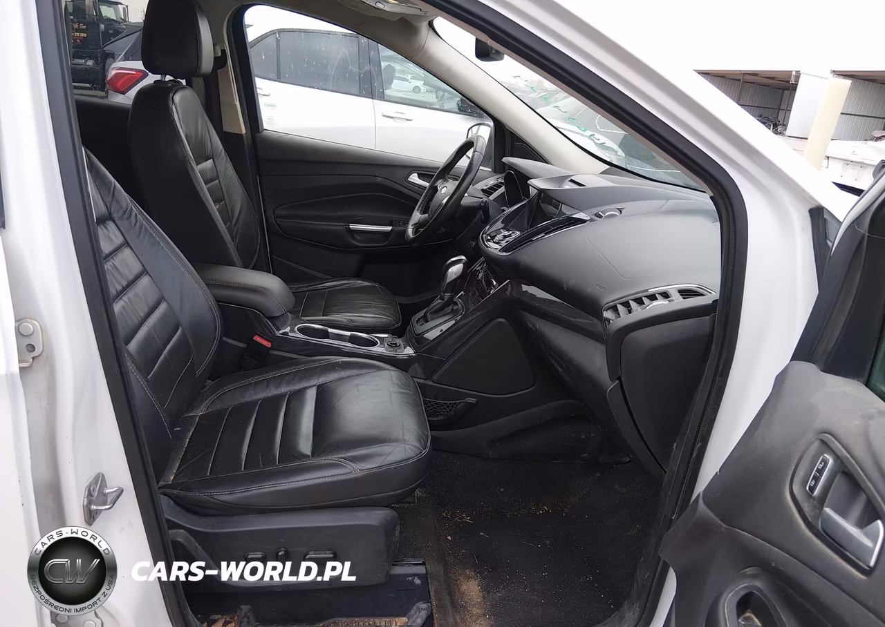 2016 Ford Escape Titanium VIN:1FMCU9J96GUC09941 - 5