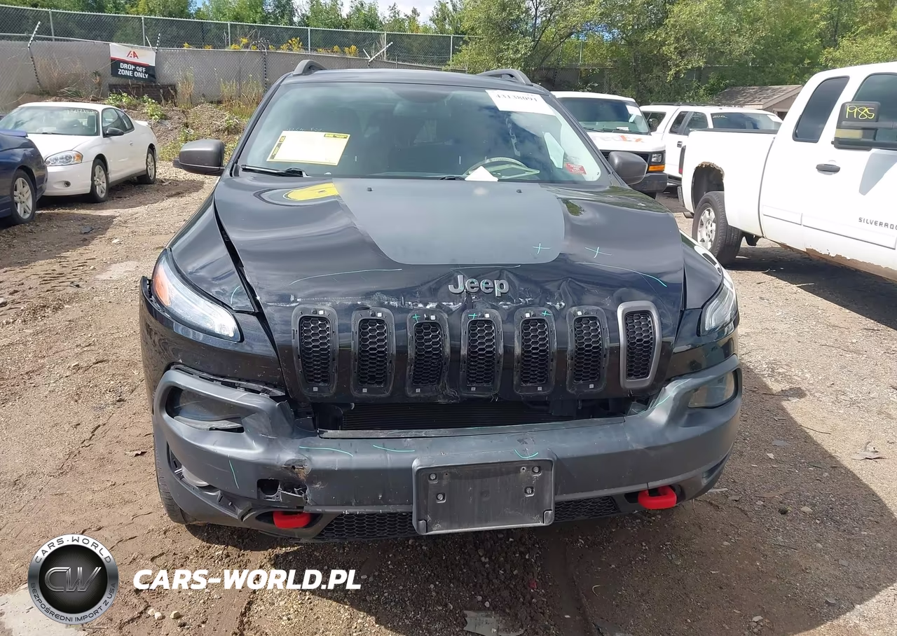 2015 Jeep Cherokee Trailhawk VIN:1C4PJMBS4FW772217 - 12