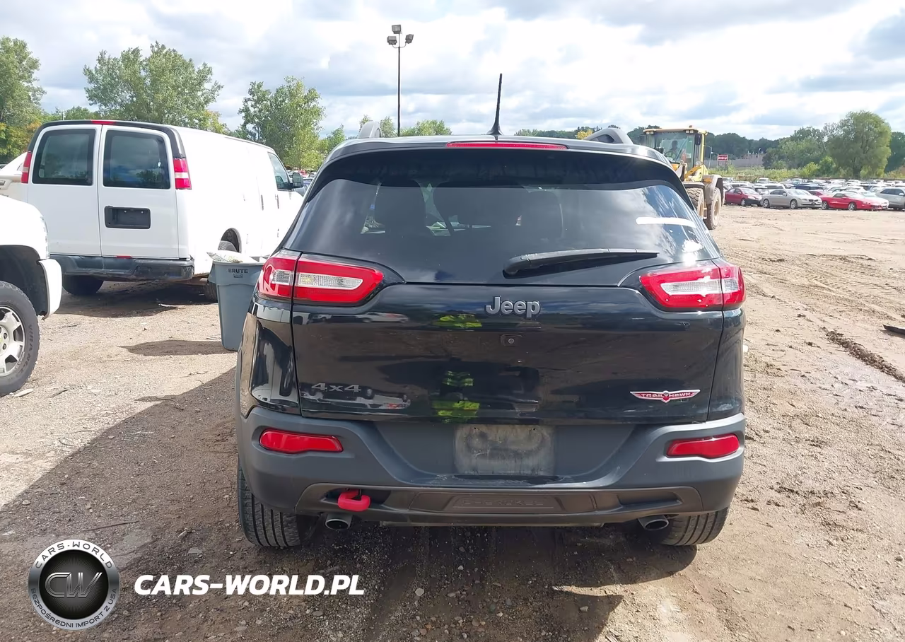 2015 Jeep Cherokee Trailhawk VIN:1C4PJMBS4FW772217 - 16