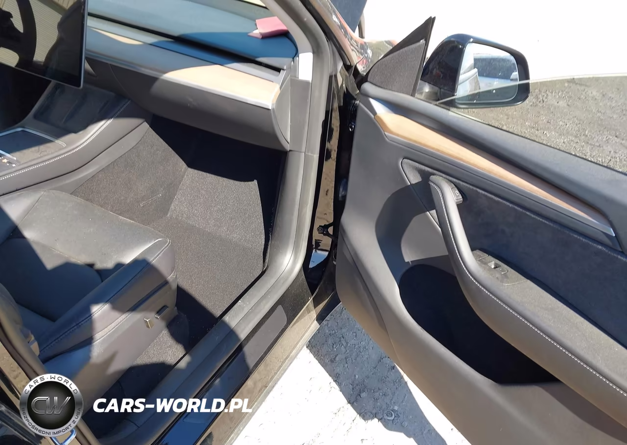 2024 Tesla Model Y Long Range Dual Motor All-Wheel Drive VIN:7SAYGDEE1RA325913 - 5