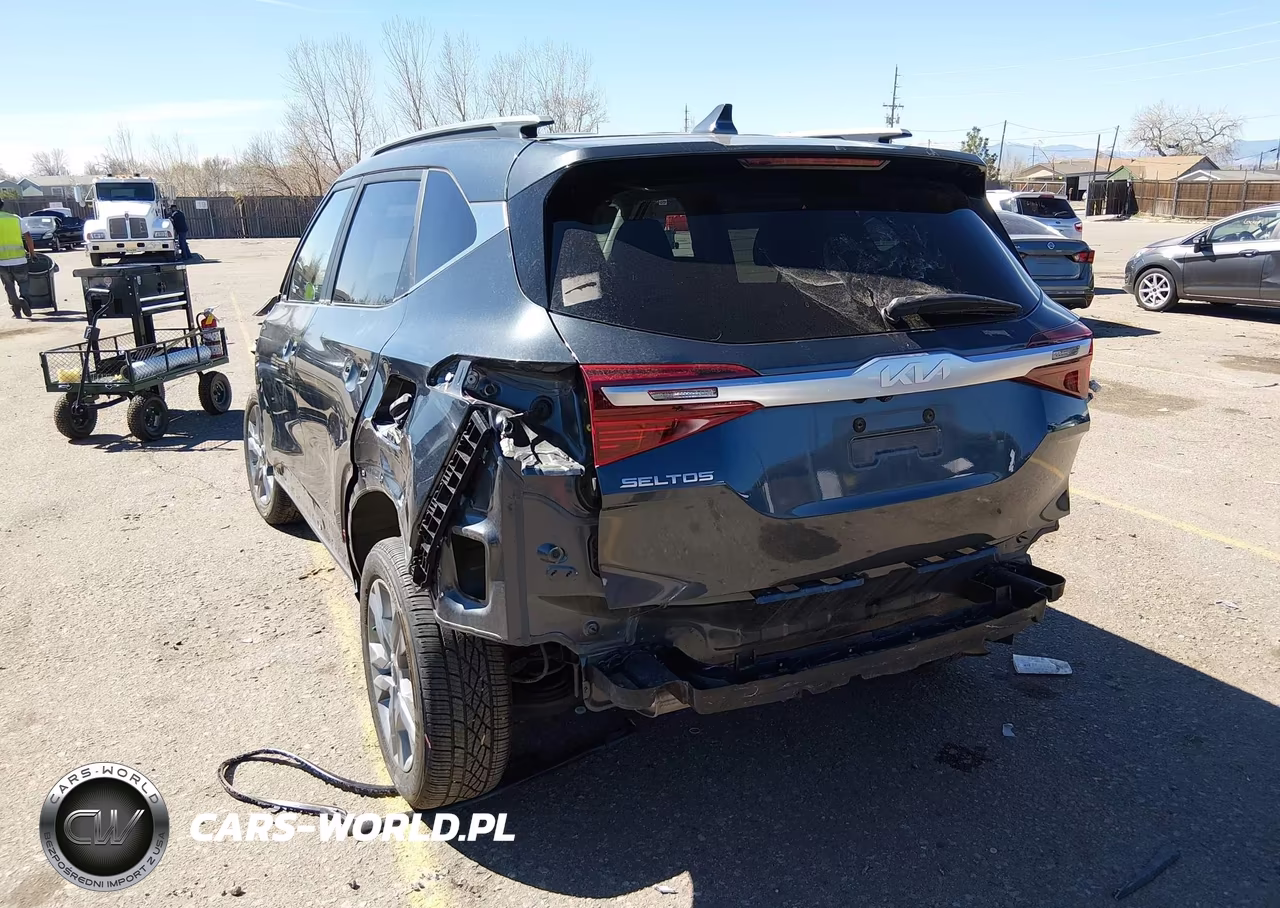 2022 Kia Seltos S VIN:KNDEUCAA1N7269092 - 3