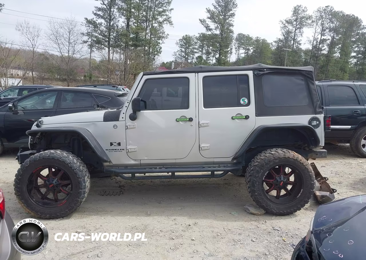 2007 Jeep Wrangler Unlimited X VIN:1J4GA39177L172165 - 14