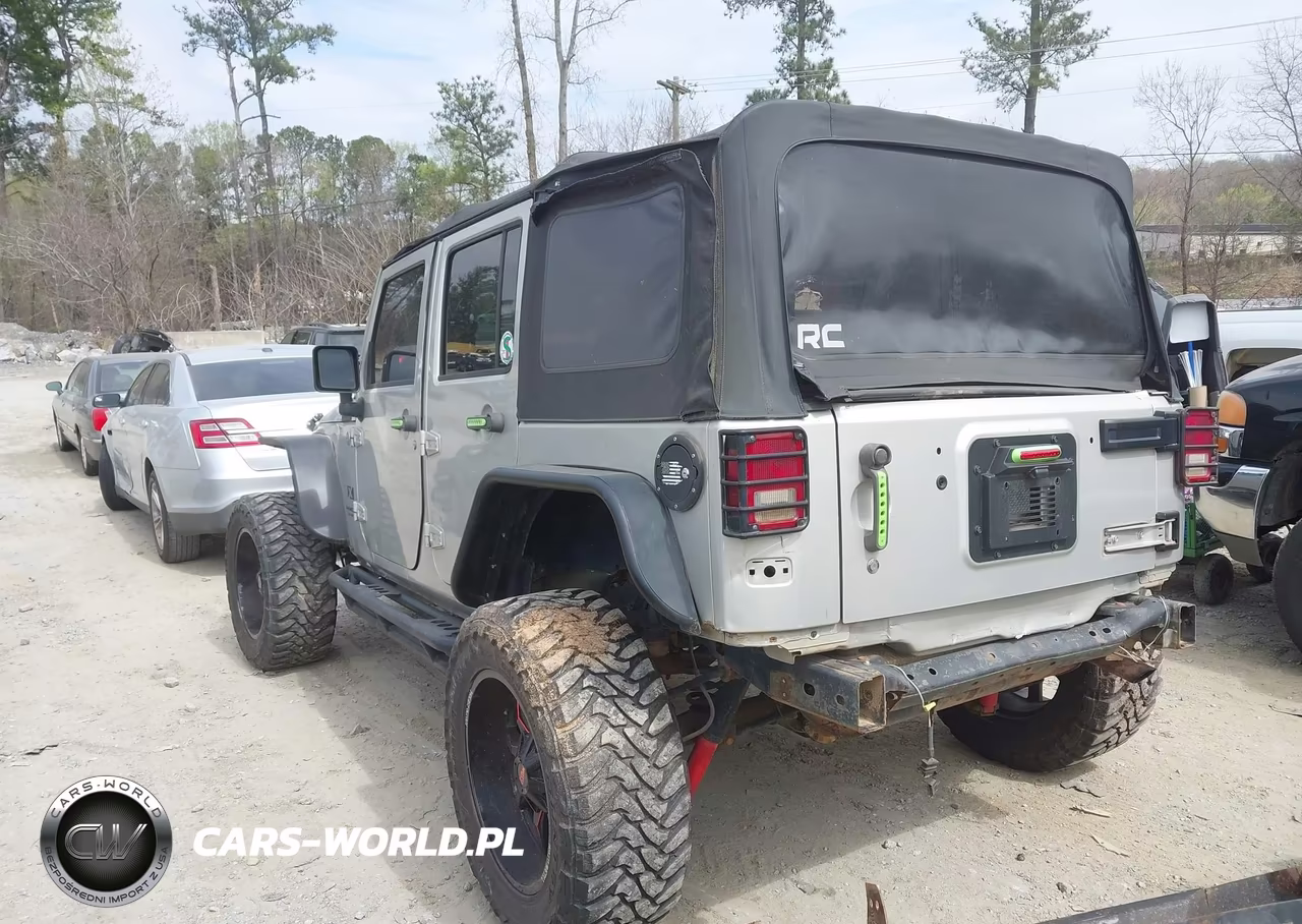 2007 Jeep Wrangler Unlimited X VIN:1J4GA39177L172165 - 3