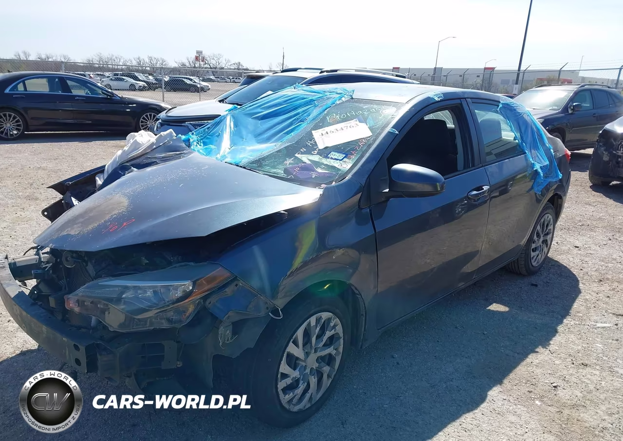 2017 Toyota Corolla Le VIN:5YFBURHE2HP699540 - 2