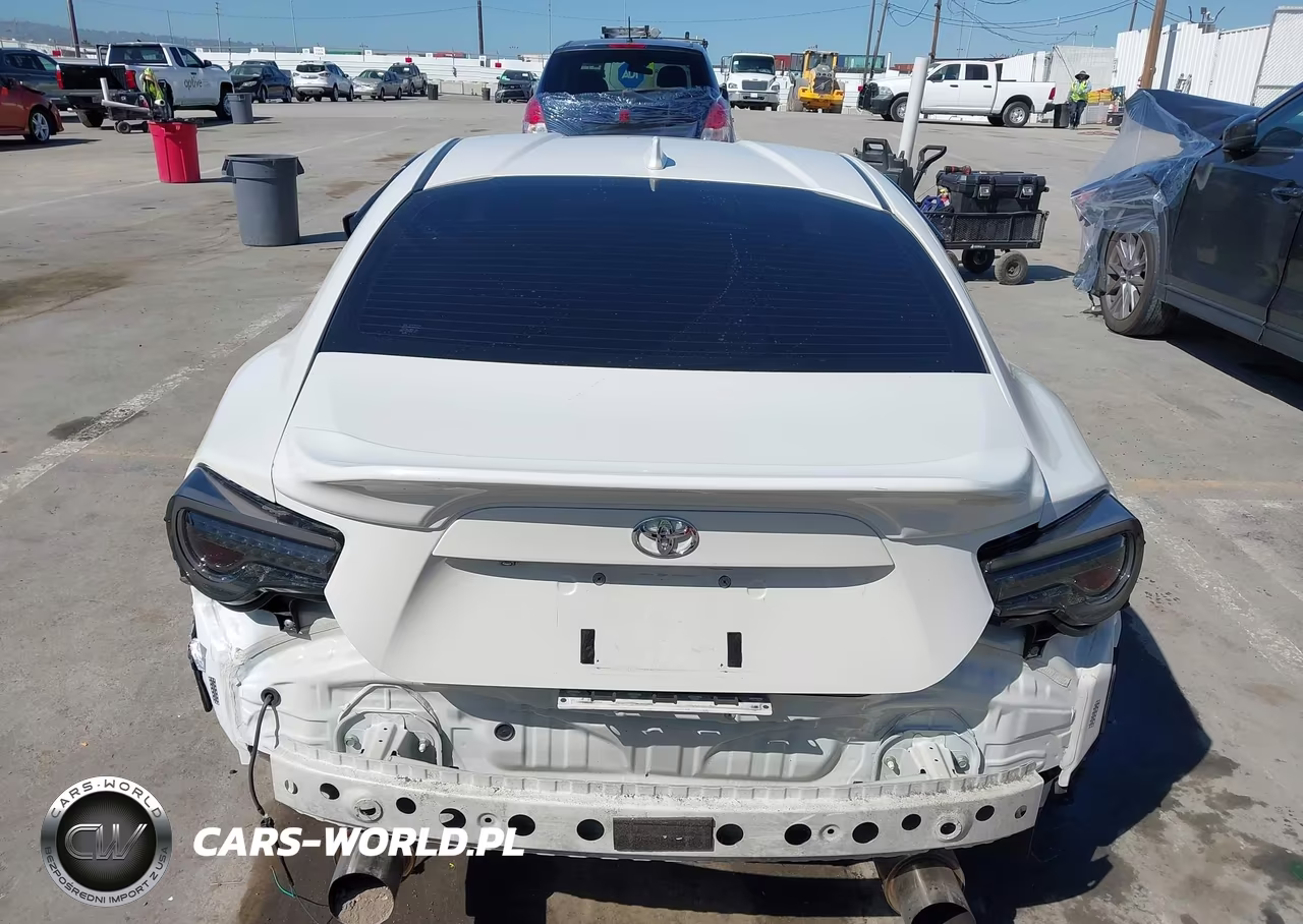 2017 Toyota 86 VIN:JF1ZNAA14H8700645 - 17