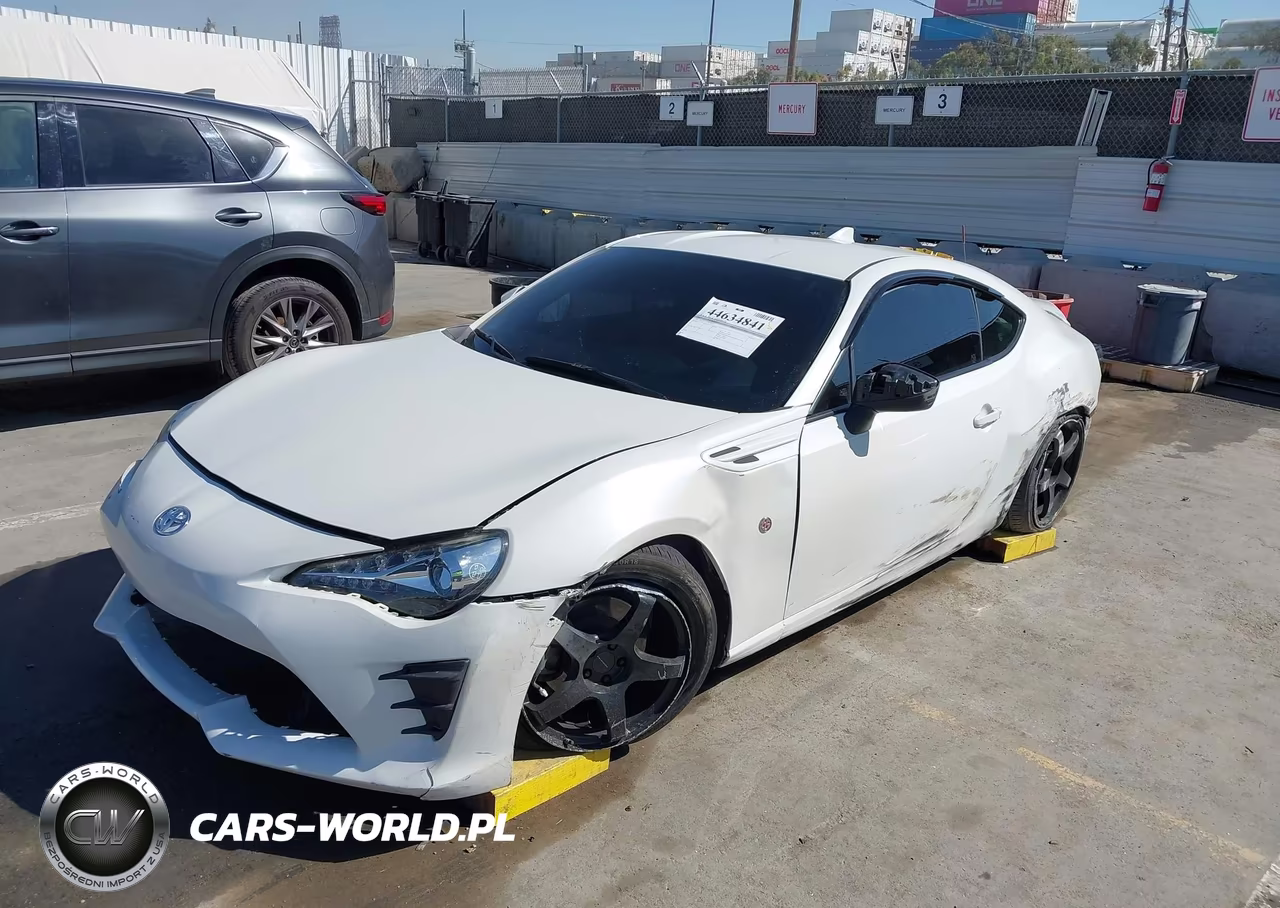 2017 Toyota 86 VIN:JF1ZNAA14H8700645 - 2