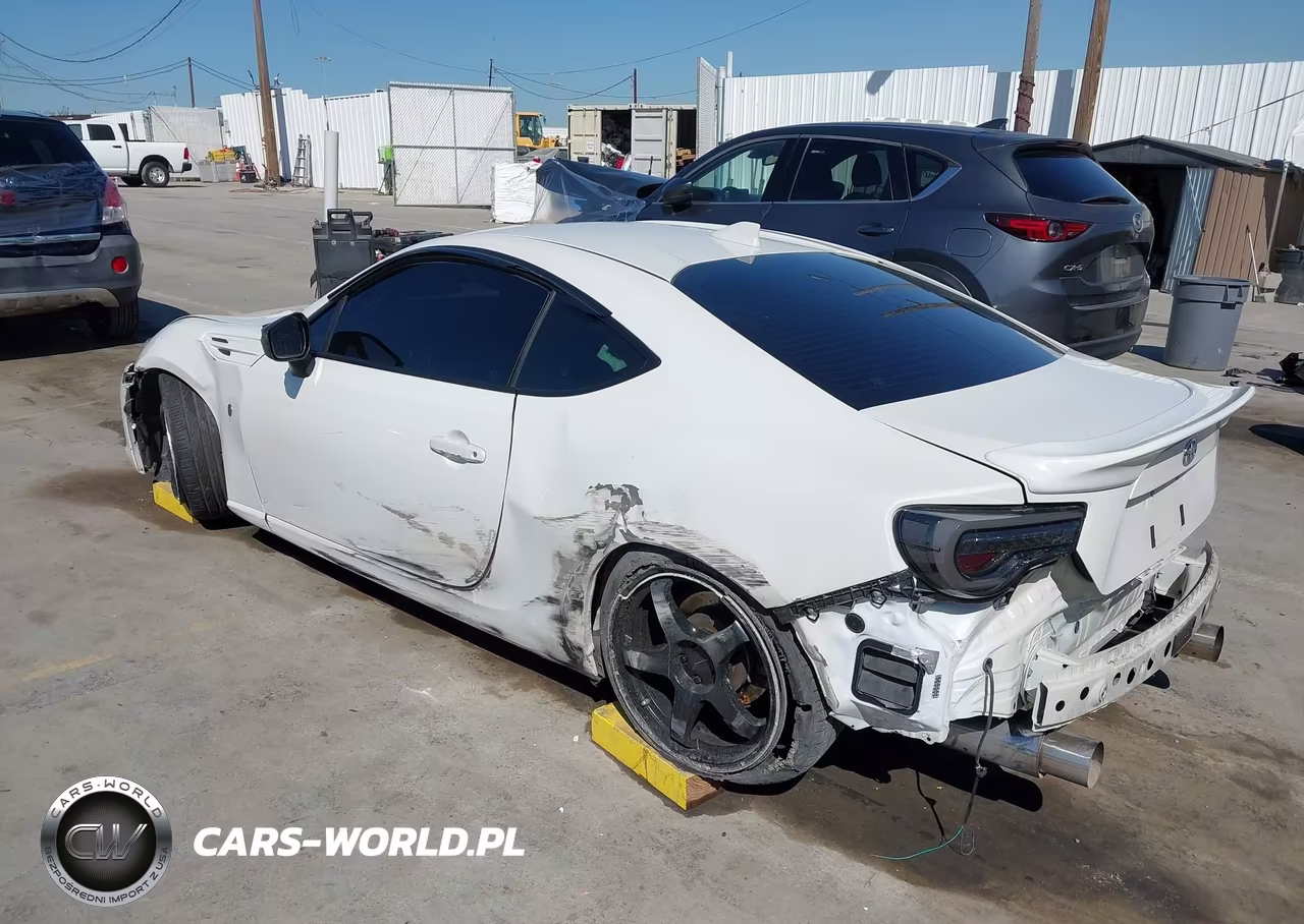 2017 Toyota 86 VIN:JF1ZNAA14H8700645 - 3