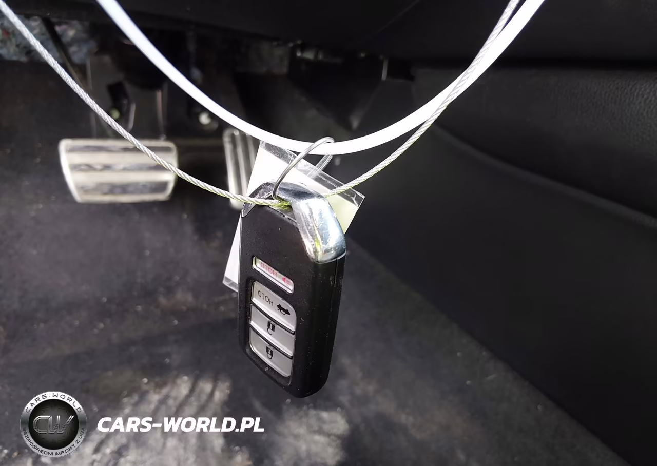 2018 Honda Accord Sport VIN:1HGCV1F39JA230932 - 11