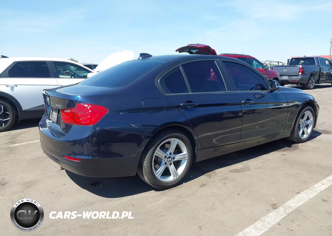 2015 BMW 328I xDrive VIN:WBA3B3G54FNT18156 - 4