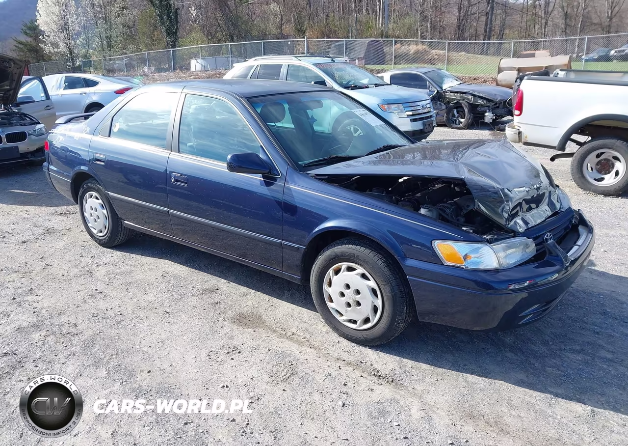1999 Toyota Camry Le – zdjęcie 1 z 17