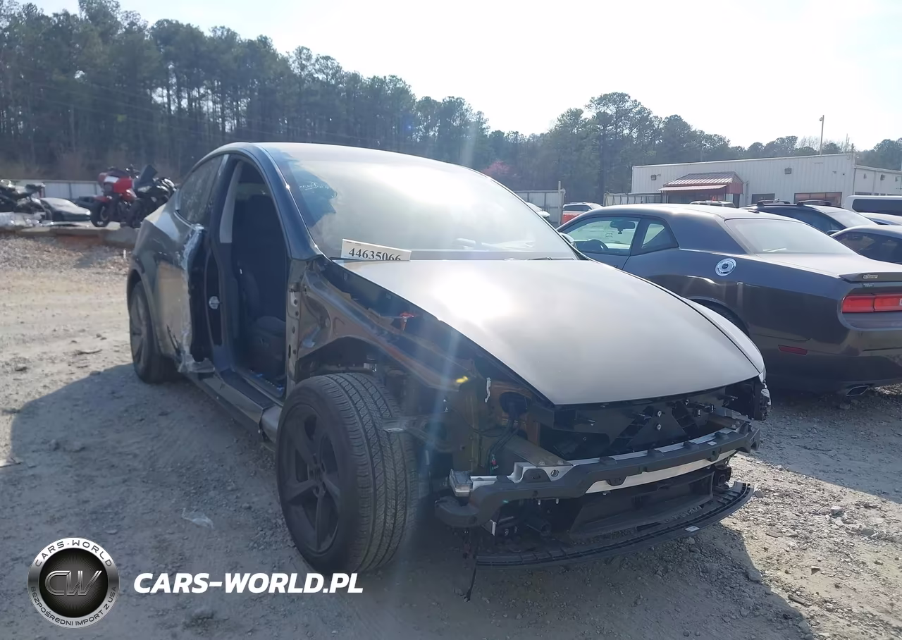 2026 Tesla Model Y Premium Rear-Wheel Drive-Standard Rear-Wheel Drive