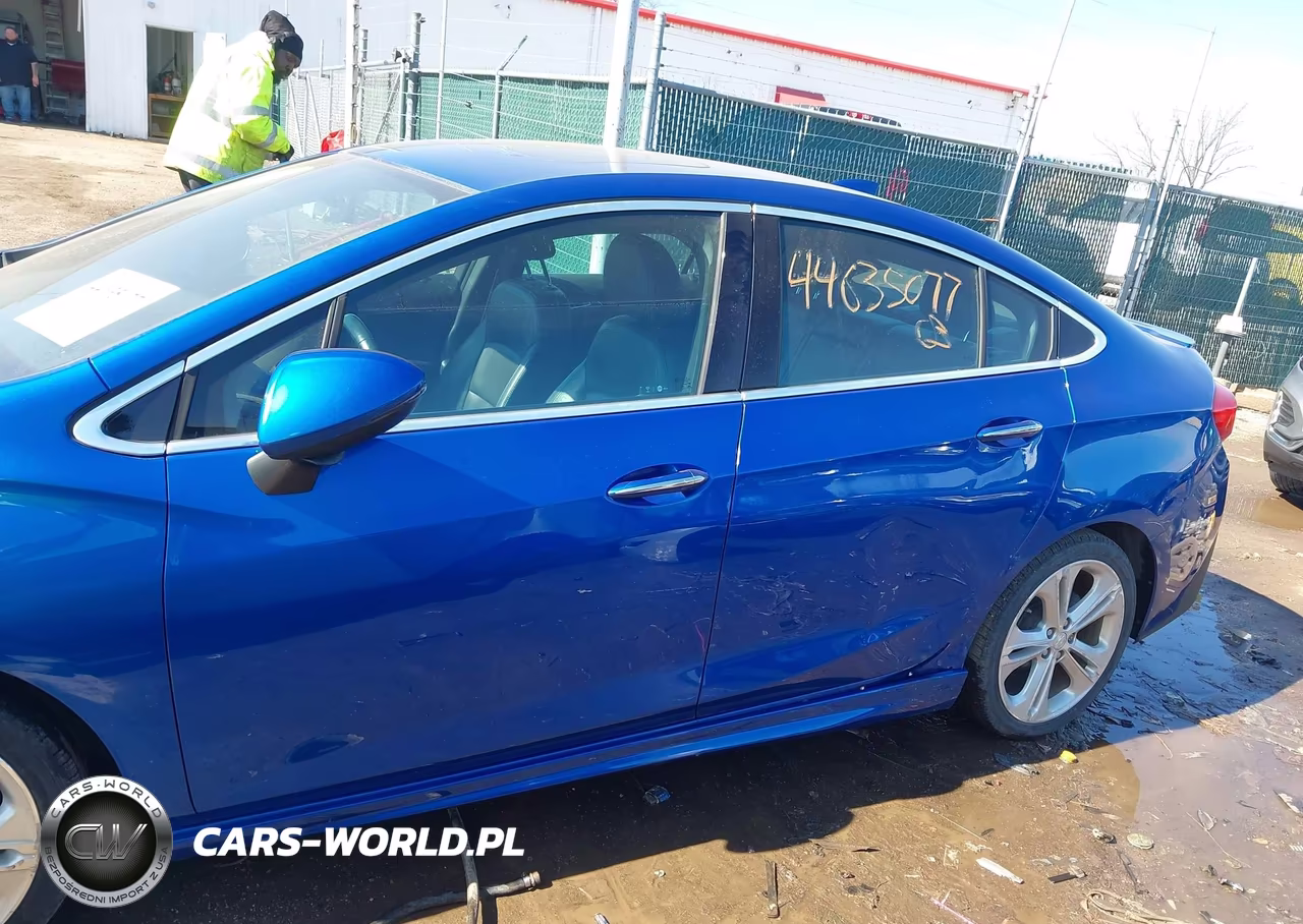 2017 Chevrolet Cruze Premier Auto VIN:1G1BF5SM8H7147053 - 15