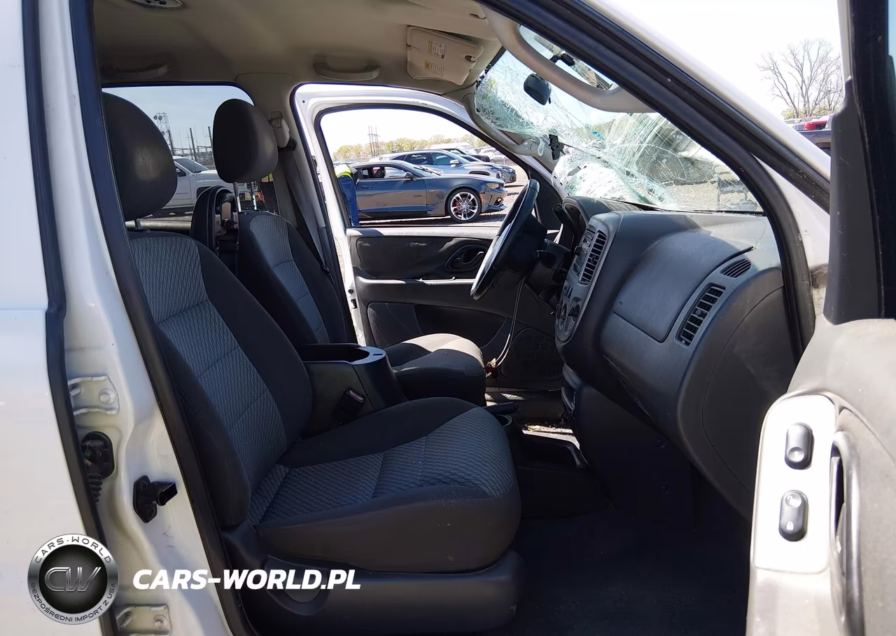 2004 Ford Escape Xlt VIN:1FMYU03104DA06998 - 5