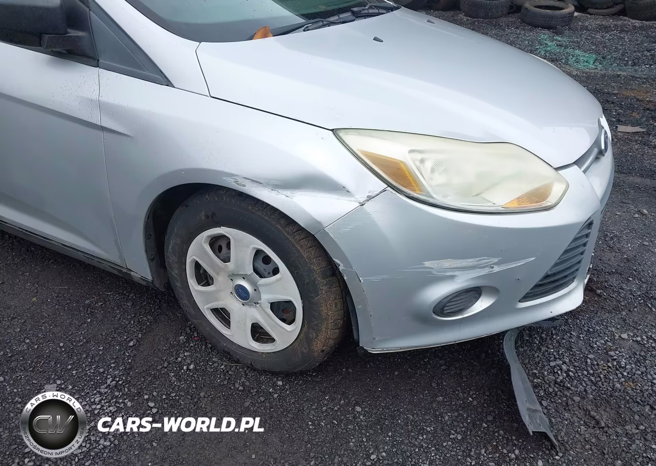 2013 Ford Focus S VIN:1FADP3E23DL382687 - 6